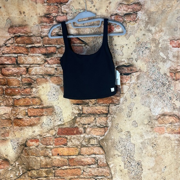 Vuori Daily Crop
Women's BreatheInterlock™ Tank - Picture 6 of 9